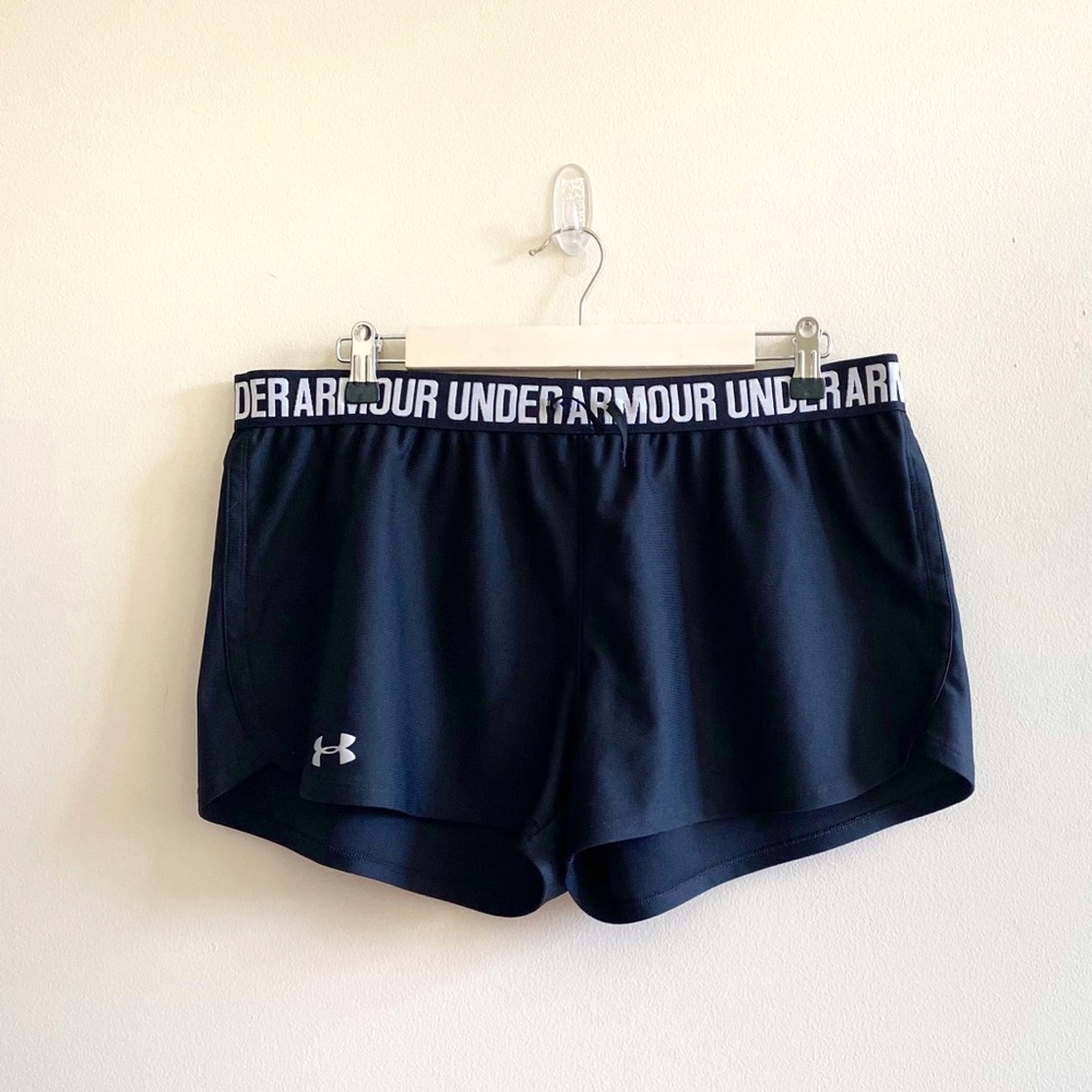 Under Armour Black Heat Gear Shorts - L